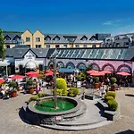 Szálloda Castlecourt Hotel, & Leisure