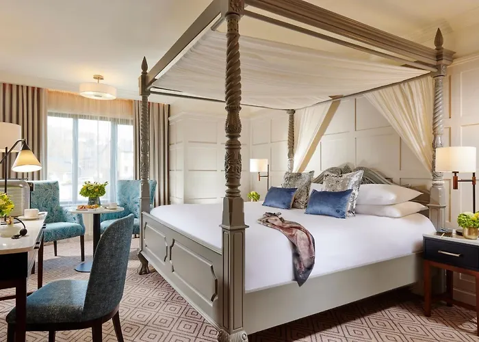 Castlecourt Hotel, & Leisure Hotell