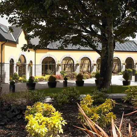 Hotel Castlecourt Hotel, & Leisure