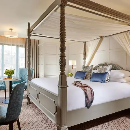 Castlecourt Hotel, & Leisure Hotell