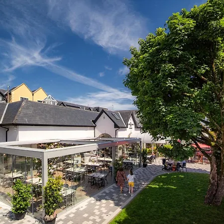 호텔 Castlecourt Hotel, & Leisure 웨스트포트