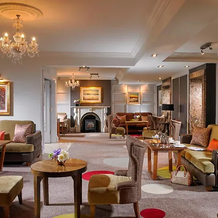 Castlecourt Hotel, & Leisure Hotell 4*