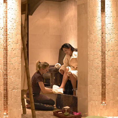 キャッスルコート スパ ＆ レジャー ウェストポート