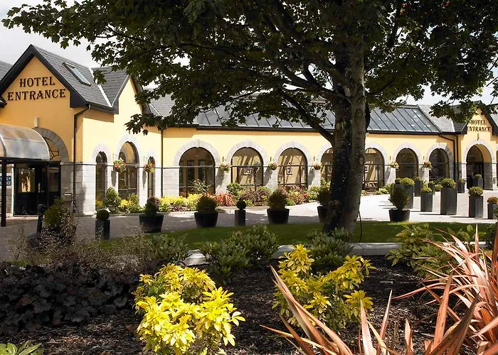 Hotel Castlecourt Hotel, & Leisure