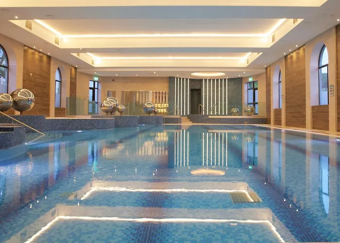 Hotel Castlecourt Hotel, & Leisure 4*