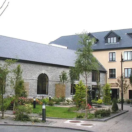 Castlecourt Hotel, & Leisure 4*