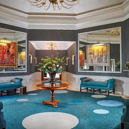 فندق Castlecourt Hotel, & Leisure