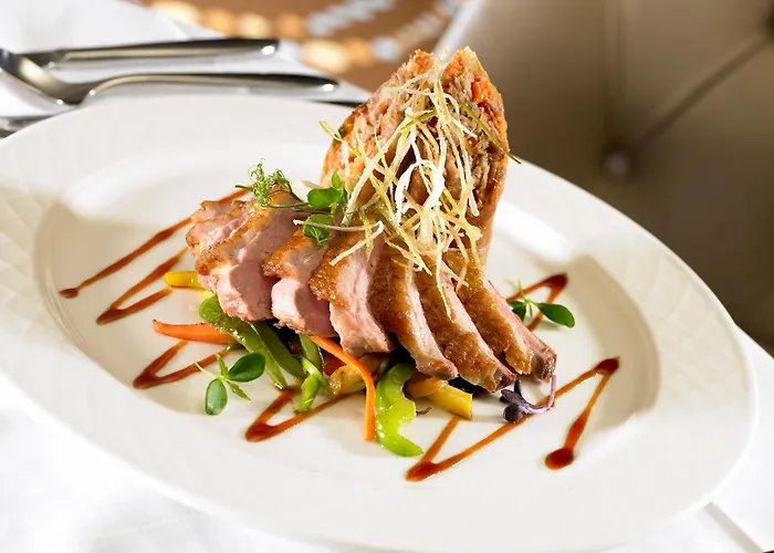 城堡庭院温泉及休闲酒店